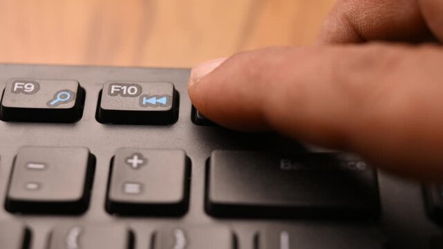 Pressing F11 Key on Computer Keyboard to Enter Full Screen Mode