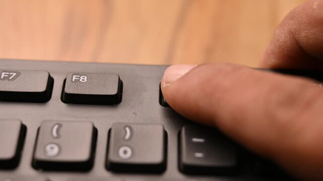 Pressing F9 Key on Keyboard for Refresh Update Action on Computer