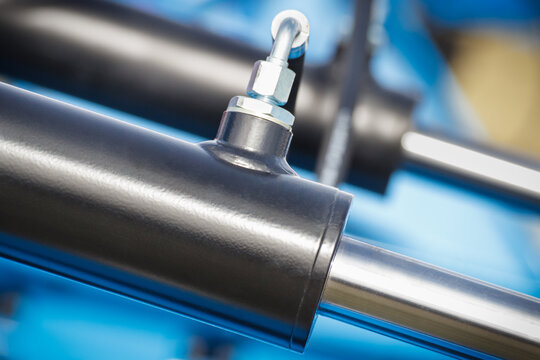 Piston or actuator of hydraulic and pneumatic machine. Technology and engineering