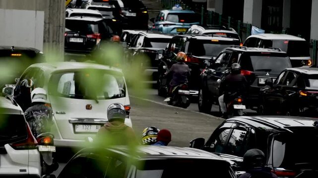 Jakarta, Indonesia, March 2 2026. Kemacetan lalu lintas di jalanan Jakarta
01