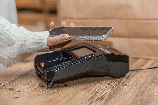 Contactless payment in a modern textile store