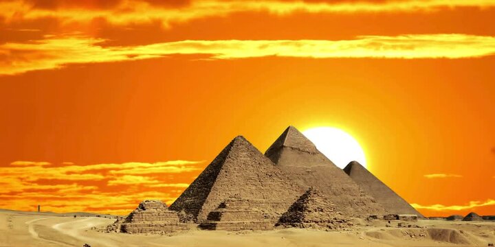 pyramid of the pyramids in cairo, egypt