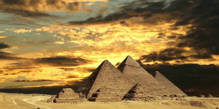 pyramid of the pyramids in cairo, egypt
