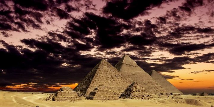 pyramid of the pyramids in cairo, egypt