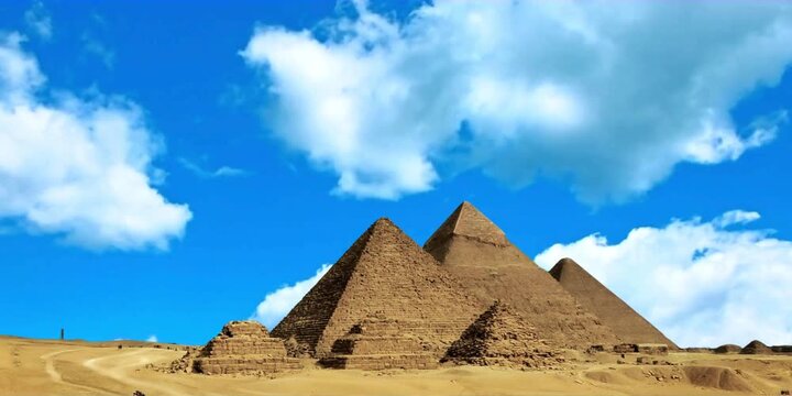 pyramid of the pyramids in cairo, egypt