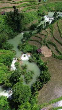 THE MOST BEAUTIFUL WATERFALLS IN SUMBA, INDONESIA, WEEKACURA WATERFALL
