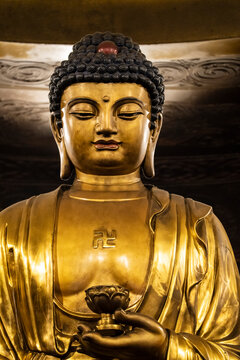 inner temple with golden Buddha, Golden Summit, Emeishan, Leshan Prefecture, Sichuan, People's Republic of China, Asia