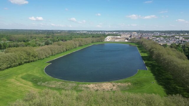 Versailles vue a&eacute;rienne, proche de la pi&egrave;ce d'eau des Suisses, vue du Ch&acirc;teau de Versailles