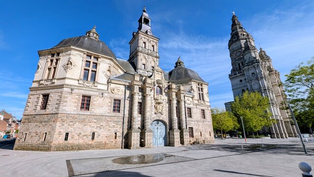 ECHEVINAGE ET TOUR ABBATIALE - SAINT-AMAND-LES-EAUX (Nord)