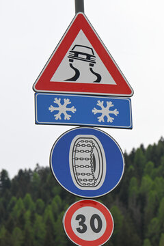 cartelli stradali neve catene 