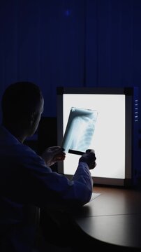 X-ray. X-ray. Broken arm. Broken bone. Slow motion. High quality 4k footage