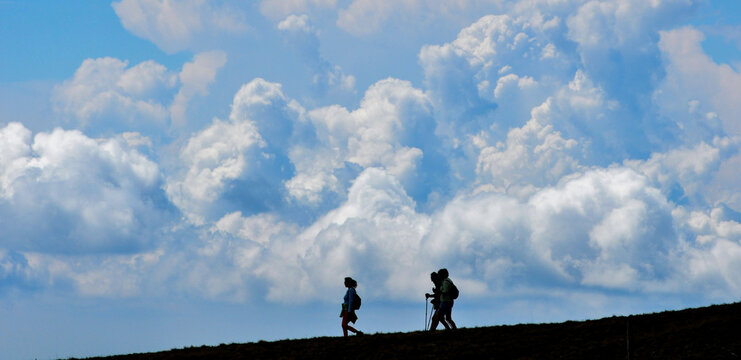 randonn&eacute;e montagne nuage