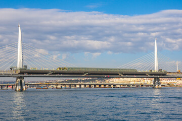 Obraz premium Golden Horn Metro Bridge spanning Istanbul