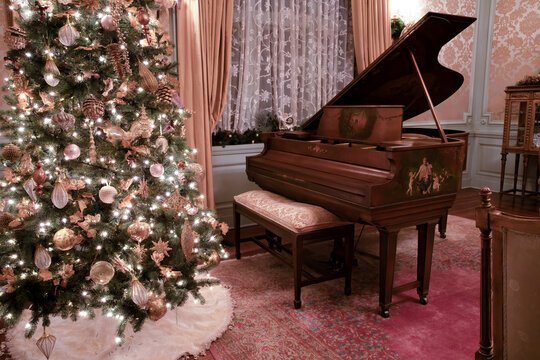 Elegant Christmas Tree and Grand Piano in Luxury Romantic Interior