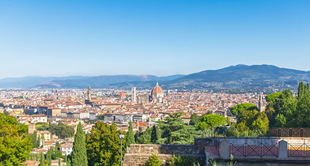 Fototapeta premium Panoramic skyline of Florence city with the Duomo Santa Maria del Fiore and Palazzo Vecchio seen from Piazzale Michelangelo, Tuscany, Italy