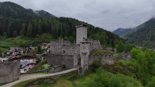 castello san Michele Ossana Val di Sole 
