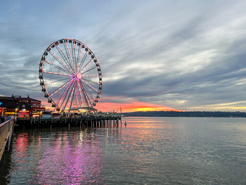 Seattle Great Wheel at Sunset