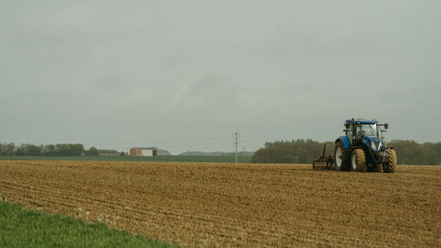 tractor op het veld