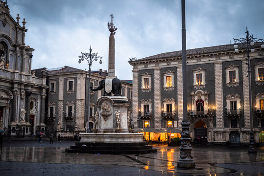 Piazza del Duomo or Cathedral Square with the Elephant Fountain and the Palazzo del Seminario dei Chierici, Catania, Sicily, Italy