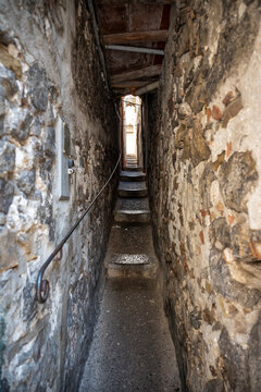 Very narrow street pasage, Cefal&ugrave;, Sicily, Italy