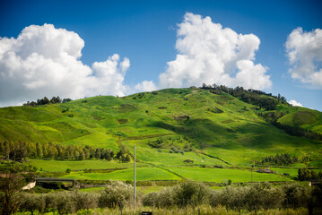 Obraz premium Countryside in the interior of Sicily between Palermo and Agrigento, Sicily, Italy