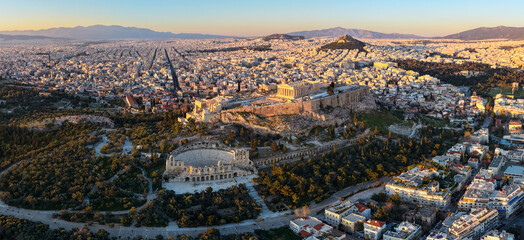 Obraz premium AerialPanoramic Image of Athens and Acropolis