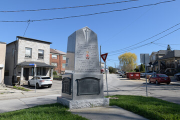 Naklejka premium Silverthorn District War Memorial, Toronto