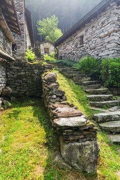 Verzasca  Village (Valle Verzasca), Ticino, Switzerland, Europe
