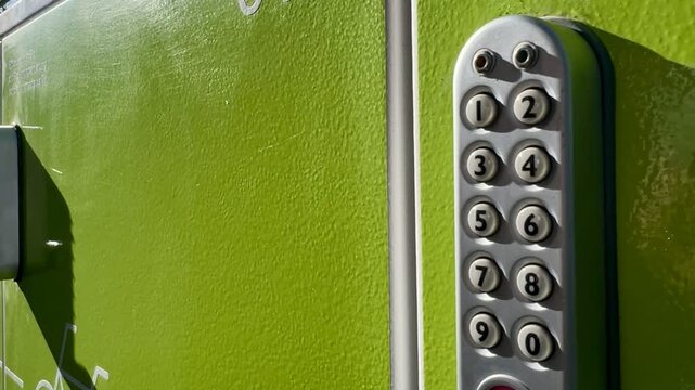 a lock box with an electtronic key lock