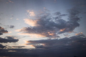 Obraz premium Sunset sky with dramatic clouds