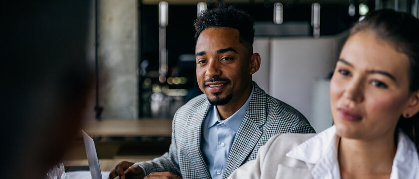 Sales agent confidently presents product advantages visually