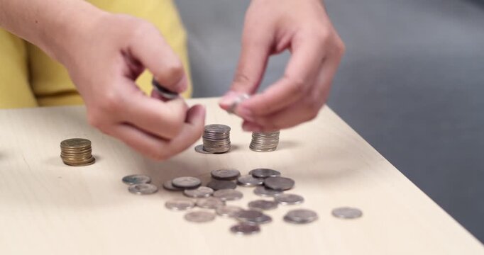 Explore effective coin counting methods for personal savings and budgeting.