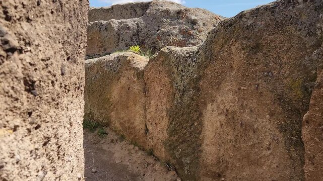 Yarim Aga Konagi, a historic hilltop mansion near Solon&rsquo;s Tomb, built over Byzantine and earlier fortress remains, reflecting Ottoman-era rural settlement patterns and local heritage traditions in K&uuml;m