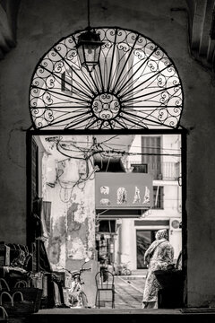 Entr&eacute;e du march&eacute; couvert de Sousse