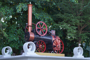 steam locomotive in the park © Didit