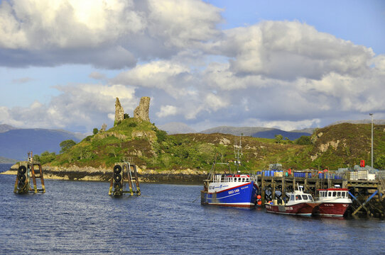 KYLEAKIN SCOTLAND UK:  Castle Moil, Isle of Skye, Scotland .In the late 15th century Clan Mackinnon moved from their earlier base at Dun Ringill, near Elgol, to this castle at Kyleakin.