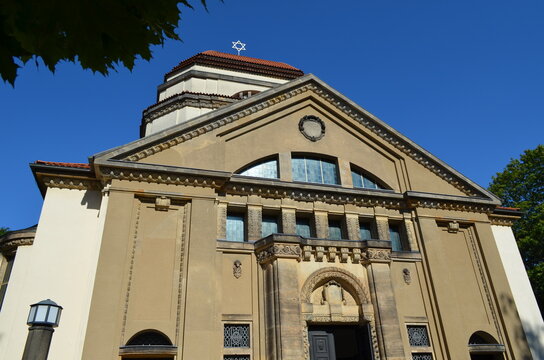 Synagoga w G&ouml;rlitz, fasada budynku historycznego ,Niemcy