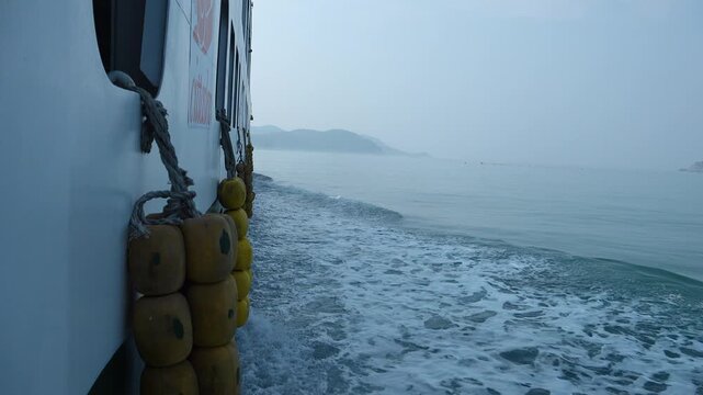 Passenger Ferry Sailing to Cheongsando Island - 완도에서 청산도로 향하는 여객선 뱃길 풍경