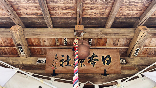 日本神社　本堂