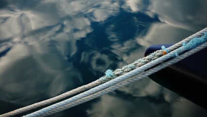 frayed mooring rope © Esteve