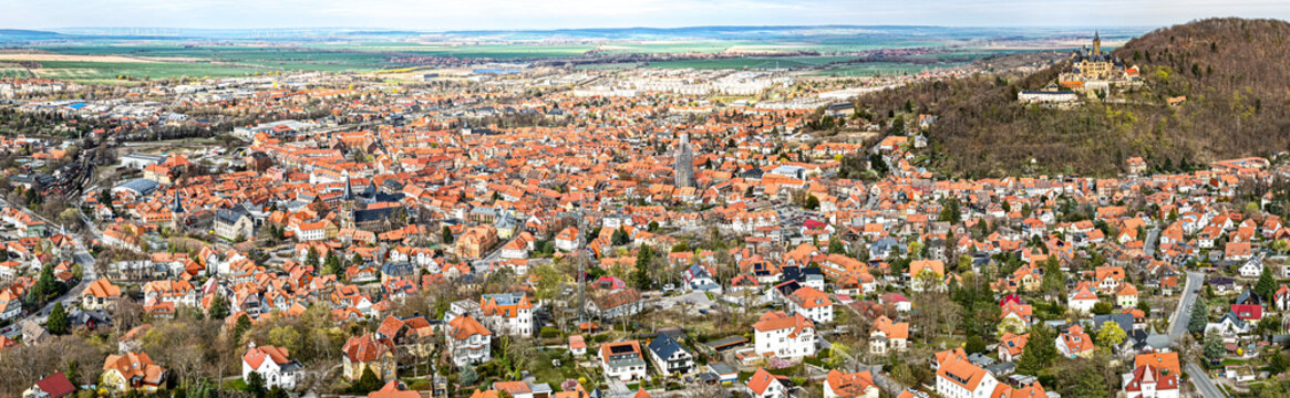 Panorama von Wernigerode im Harz mit Schlo&szlig;