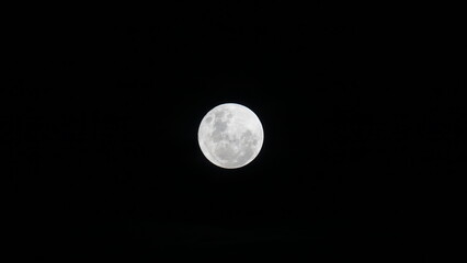 Obraz premium Full moon over Vitória, Espírito Santo, Brazil