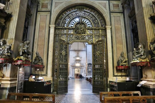 Napoli - Cancello seicentesco di Cosimo Fanzago della Cappella del Tesoro