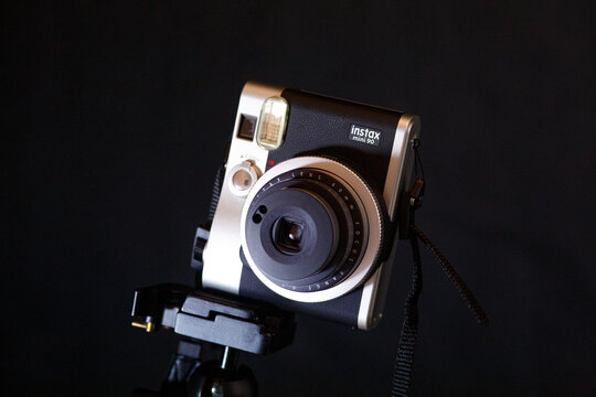 Newcastle UK: 29th Aug 2017: A Fujifilm instax Neo Classic 90 camera is set up on a tripod, ready to take images.