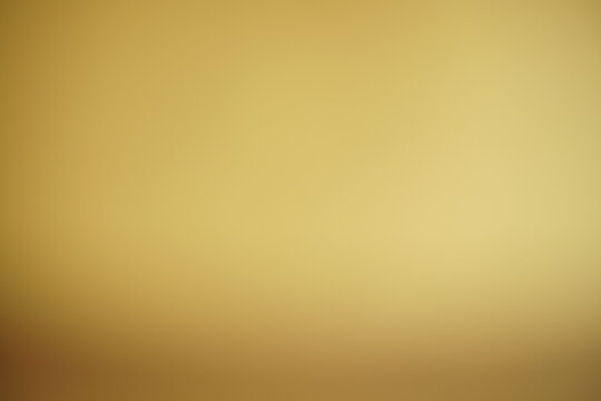 Warmer Goldton mit verlaufener Helligkeit und nuancen von gelbgold bis bronze