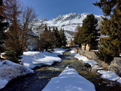 Alpenlandschaft in Andermatt (Schweiz)
