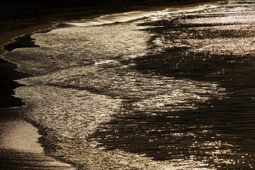 Reflecting waves in the Atlantic Ocean, near Luz - Algarve, Portugal. © guentermanaus