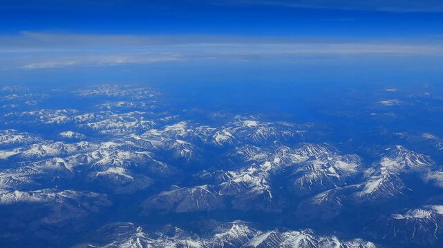 空撮の雪山