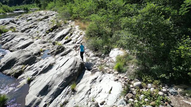 Vol de drone en Ard&egrave;che dans le sud de la France