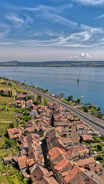 Twann am Neuenburger See, Schweiz, Luftaufnahme, Mai 2026
